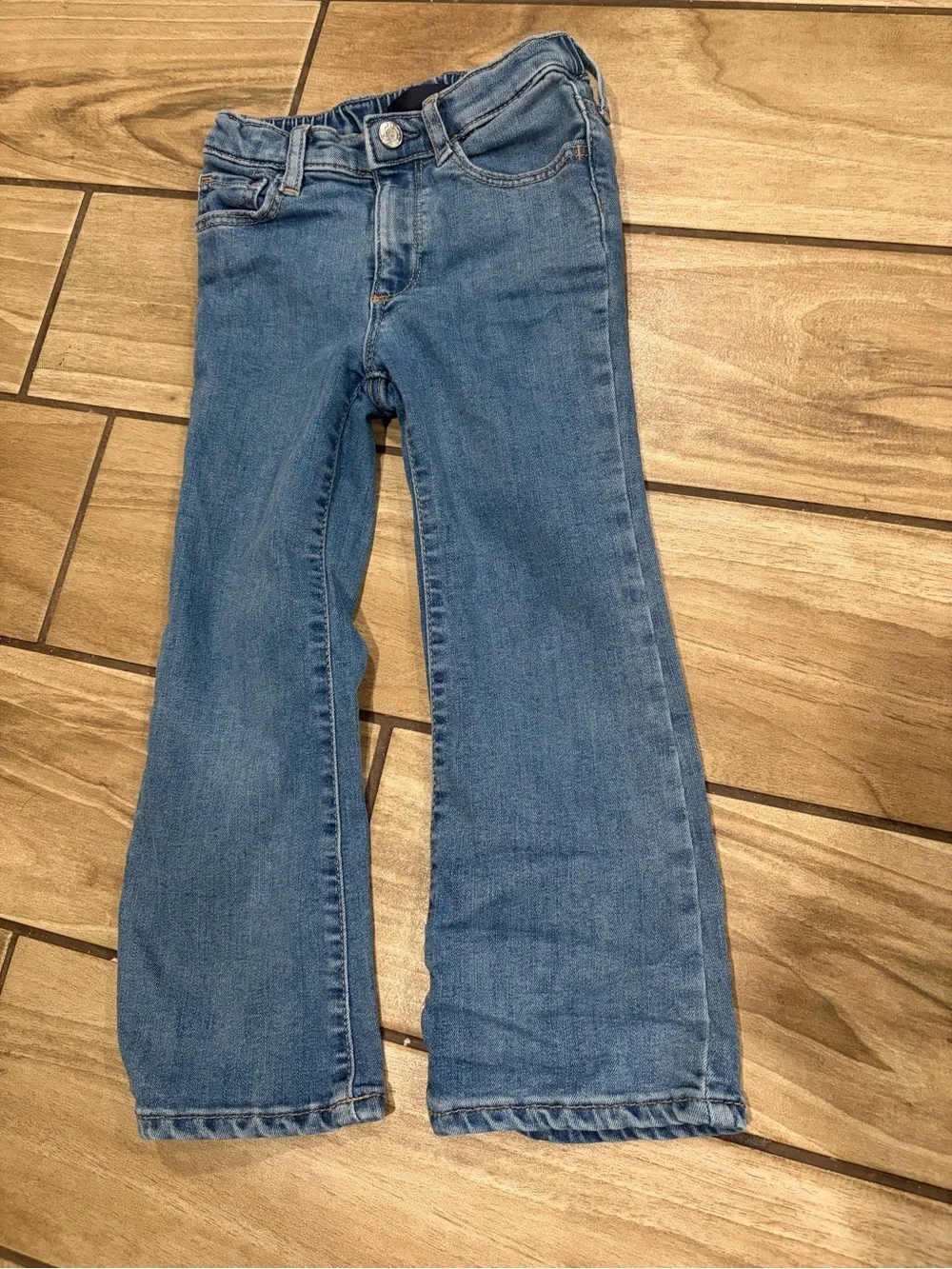 Girls Gap 70s flare blue denim jeans for a 5 year old